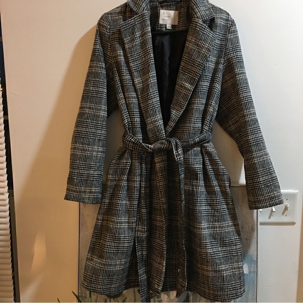 a new day SUPER SOFT, comfy, stylish one button Jacket - Picture 8 of 9
